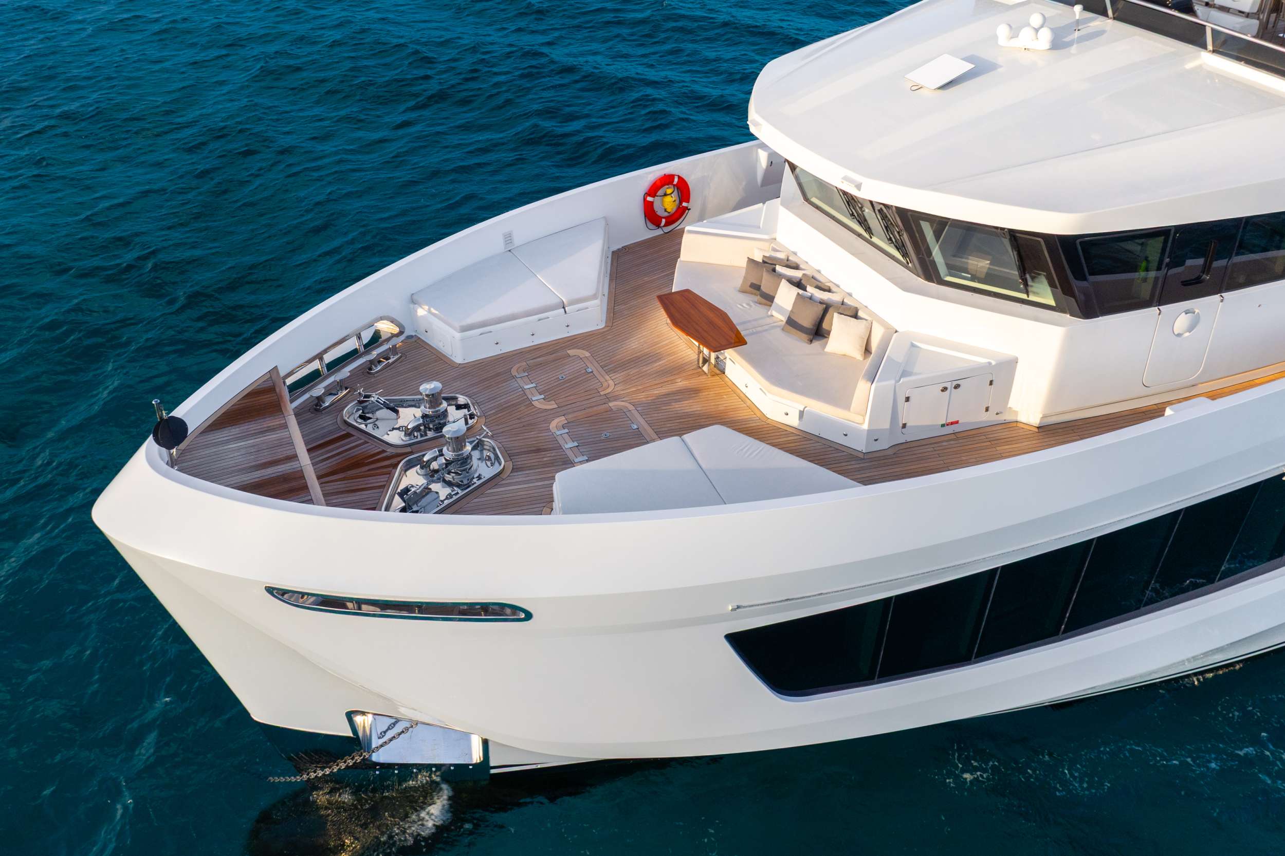EAU LA LA