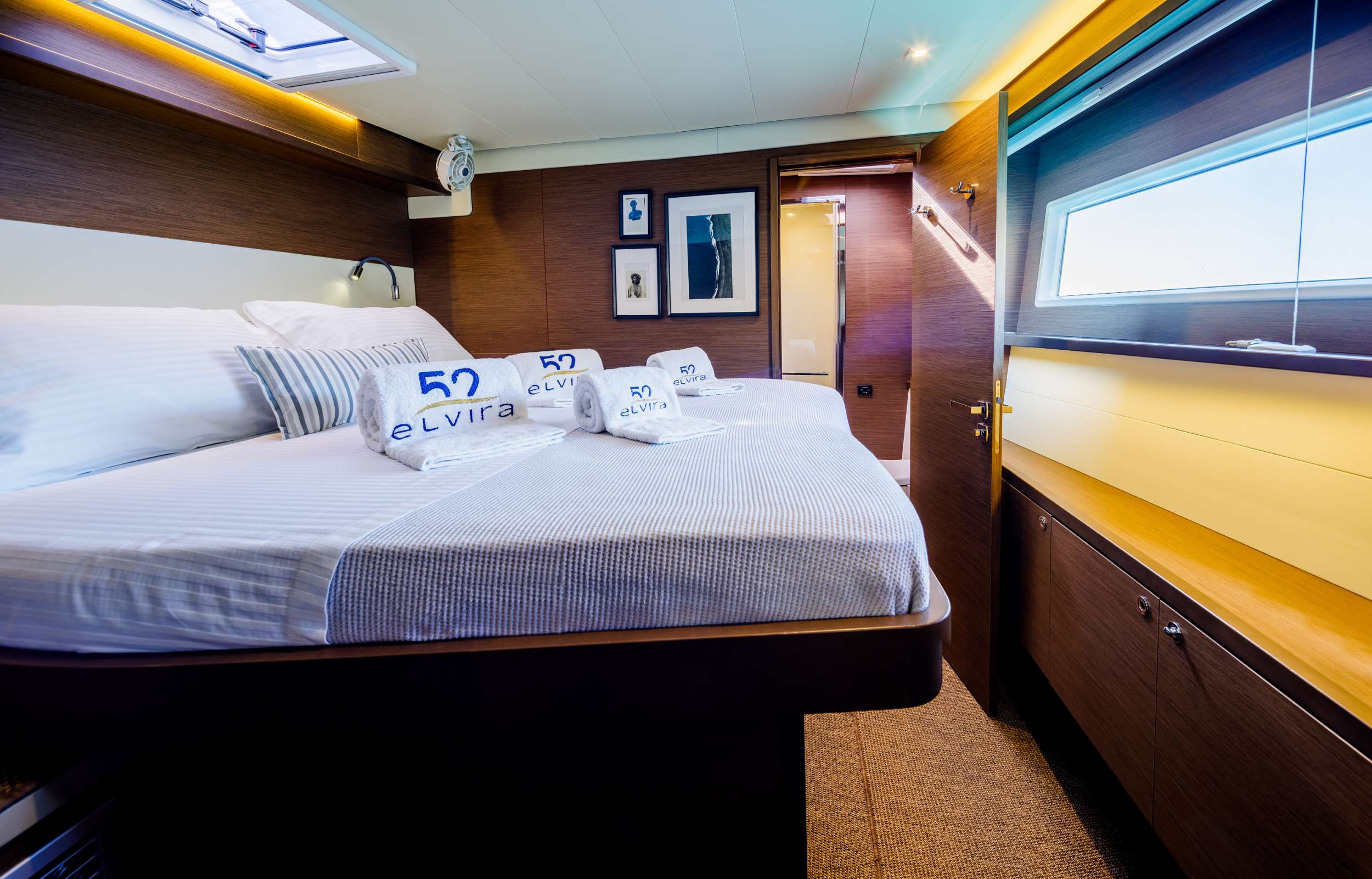 ELVIRA 52