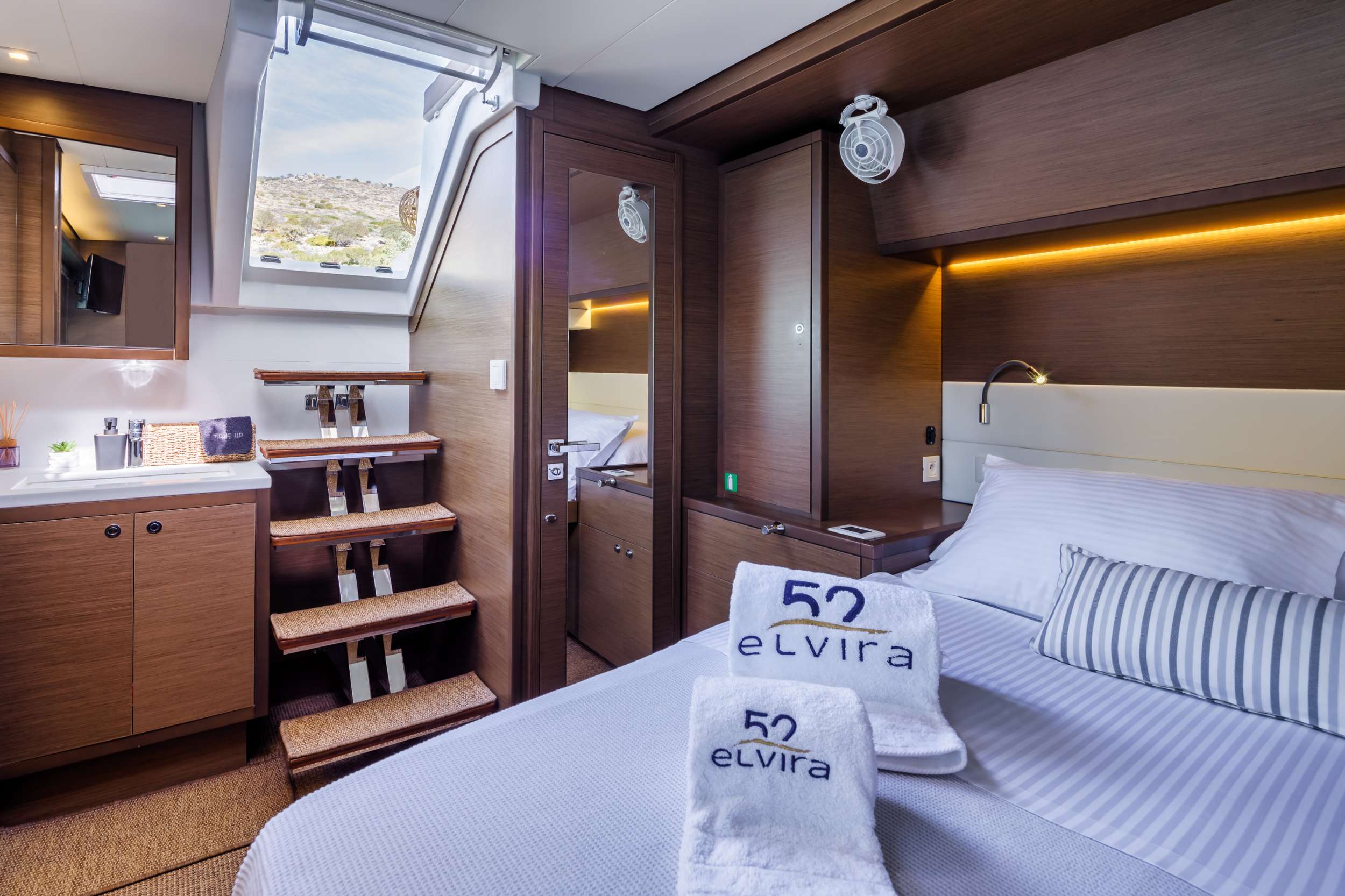 ELVIRA 52