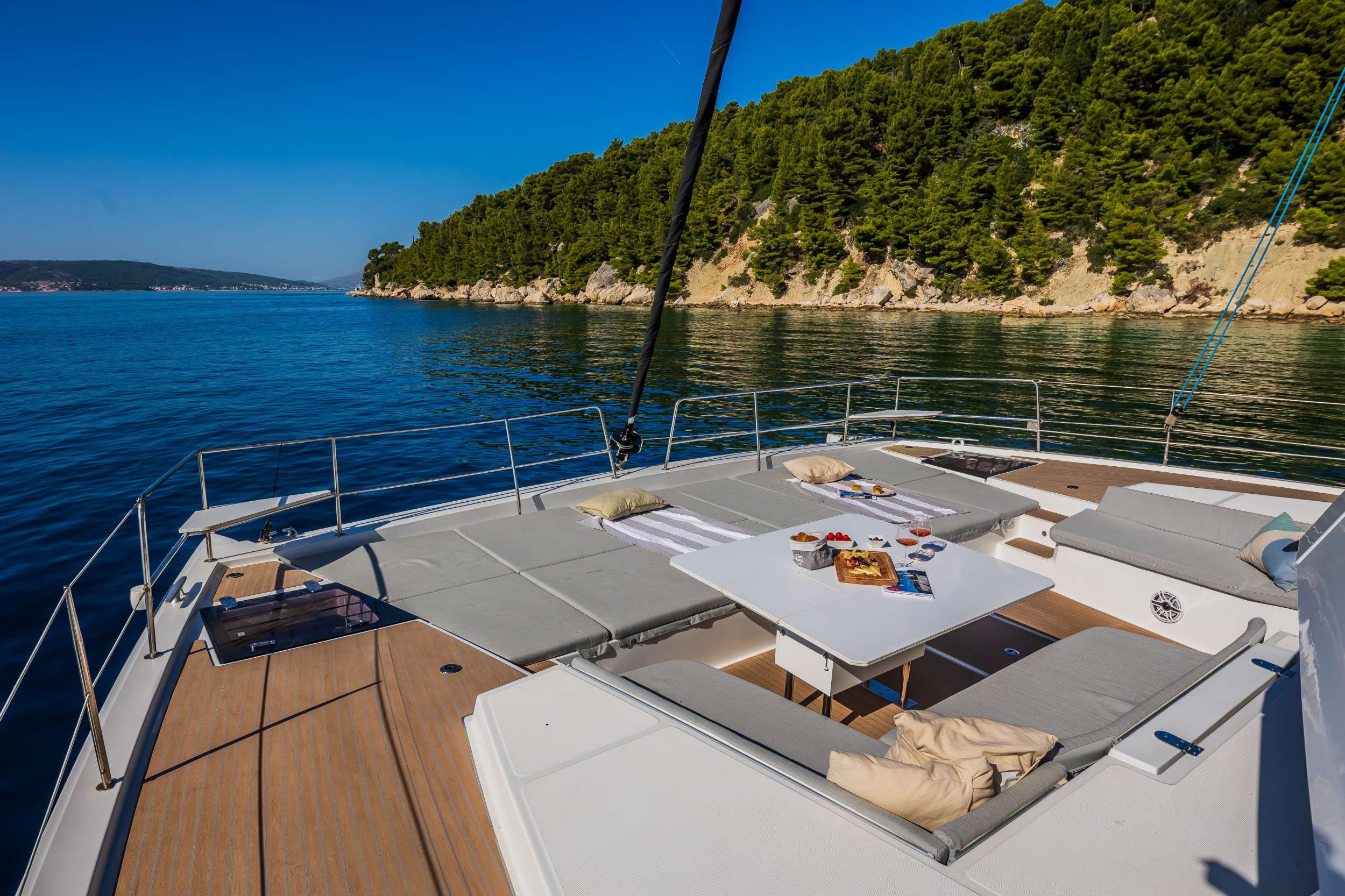 OCEAN LOUNGE