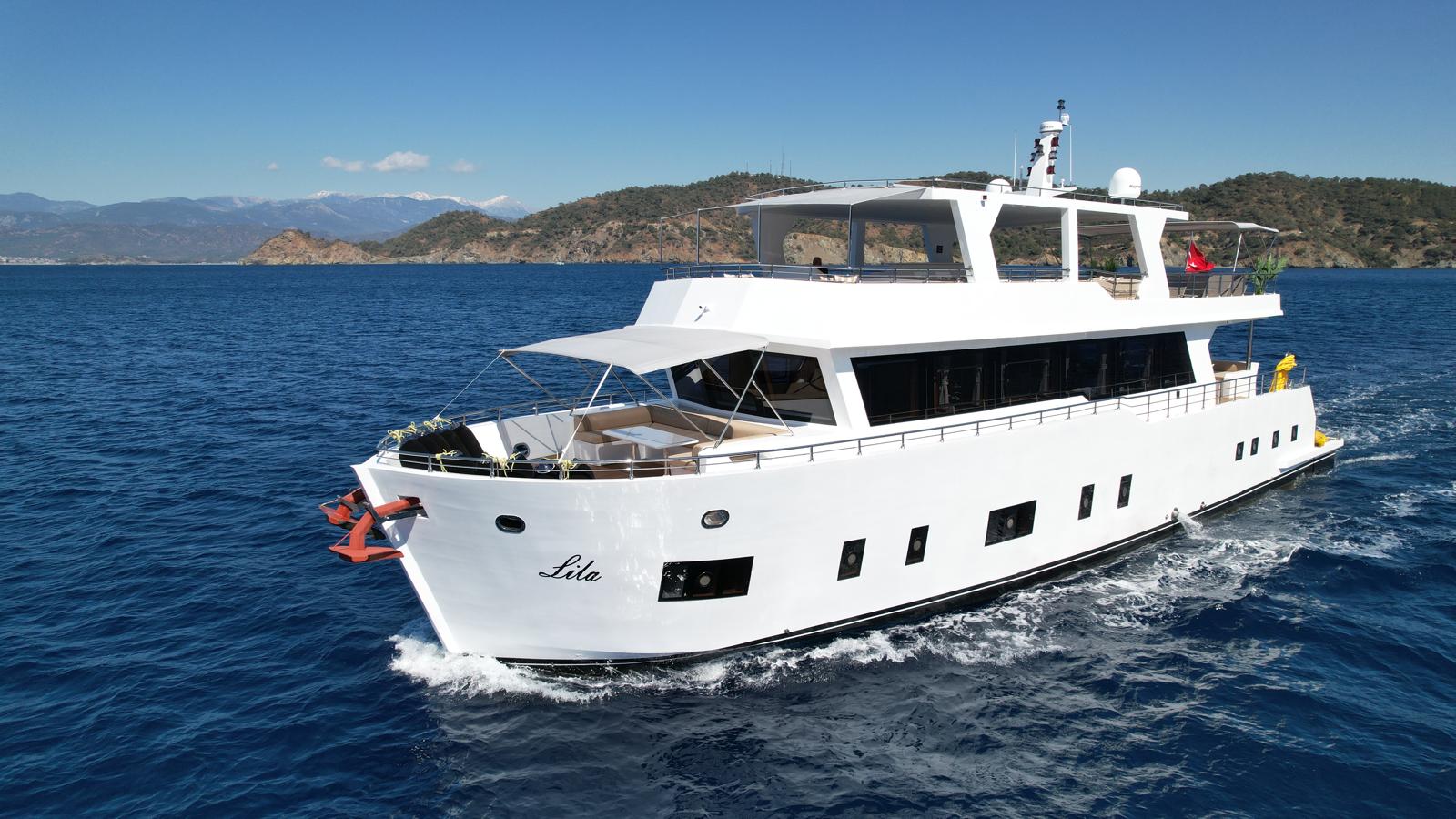 LILA TRAWLER