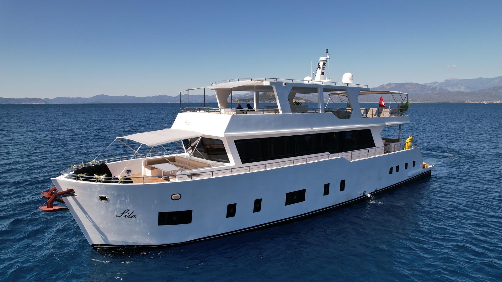 LILA TRAWLER
