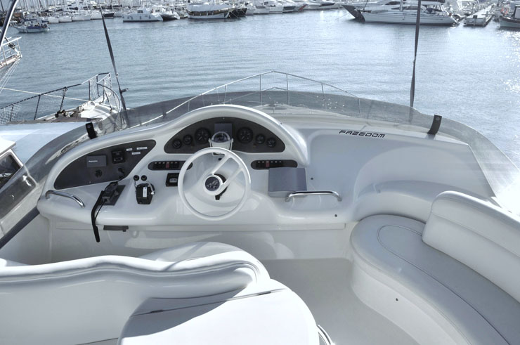AZIMUT 46