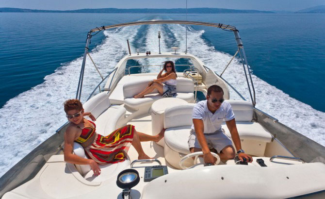 AZIMUT 46