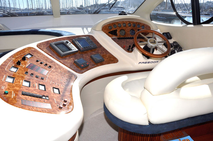 AZIMUT 46