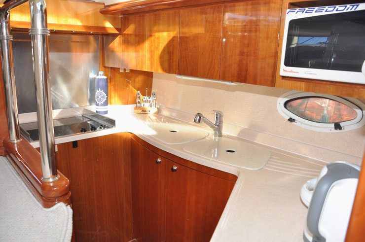 AZIMUT 46